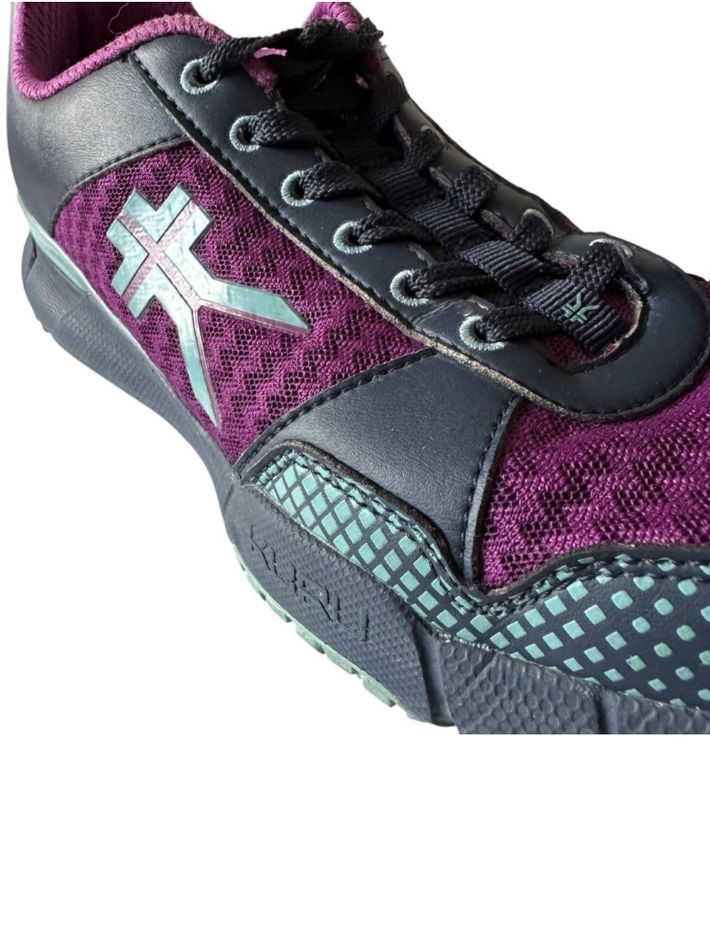 KURU QUANTUM WIDE STABILITY ELECTRIC GRAPE SNEAKERS SIZE 7 Athletic Comfort